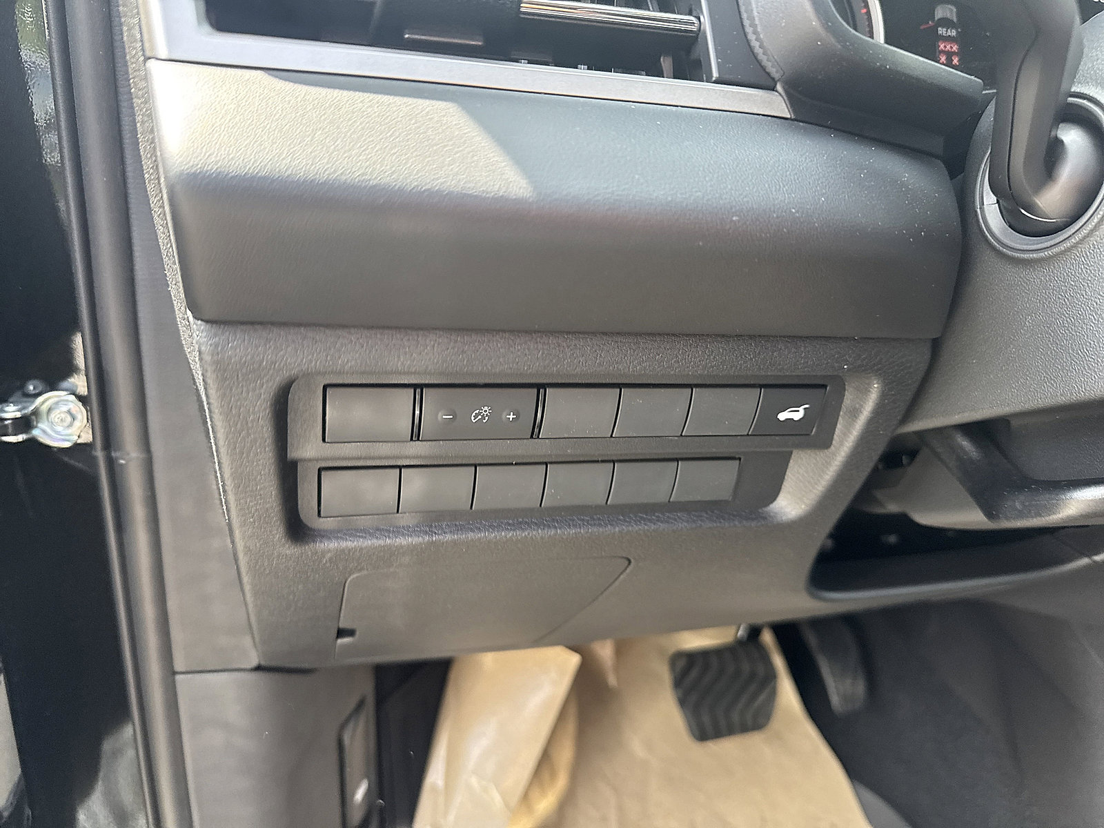 New 2025 Mitsubishi Outlander SE image 17