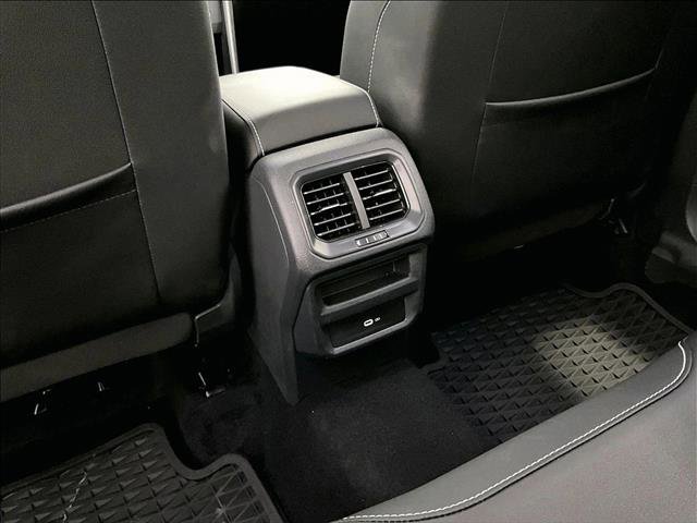 Used 2022 Volkswagen Taos SE FWD image 25