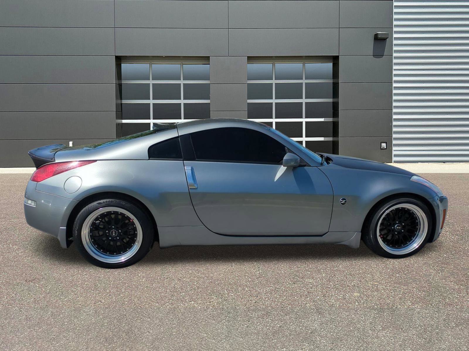 Used 2004 Nissan 350Z Touring w/ Aerodynamics Pkg RWD image 8