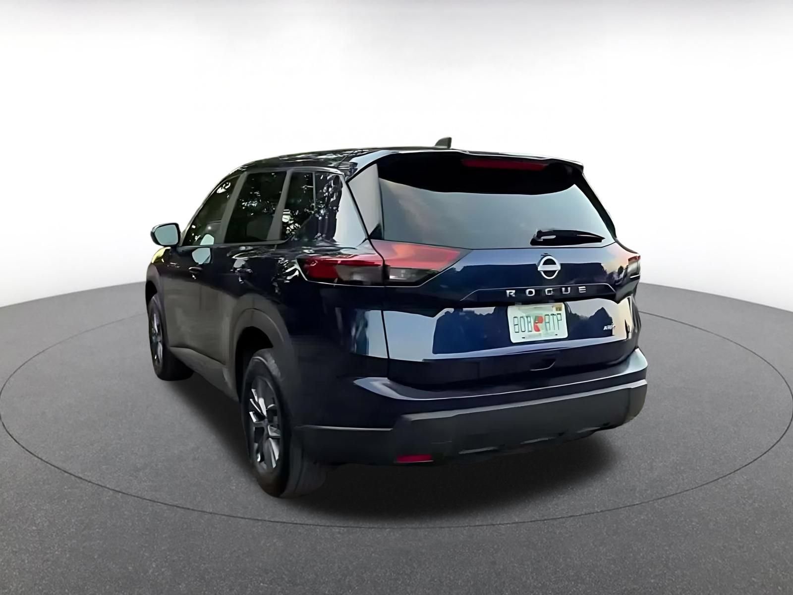 Used 2026 Nissan Rogue SV AWD/4WD image 10