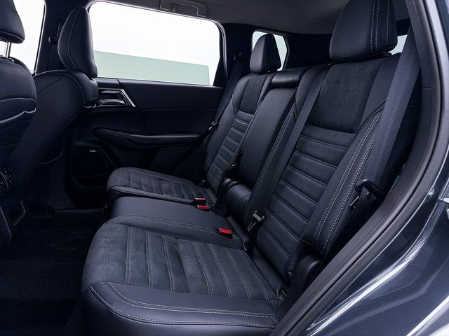 New 2025 Mitsubishi Outlander SE AWD/4WD image 26