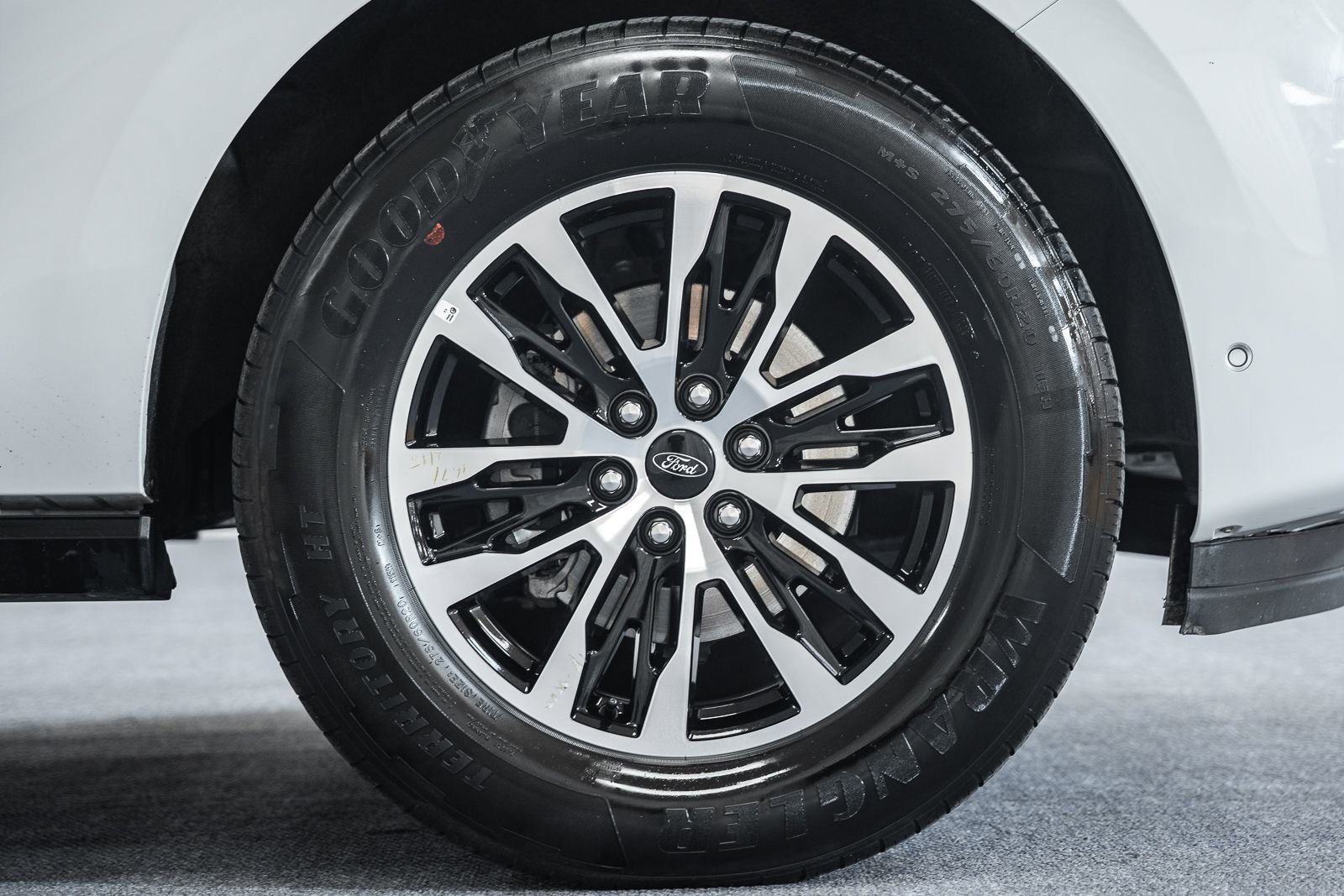 Certified 2025 Ford Expedition Max Platinum image 29