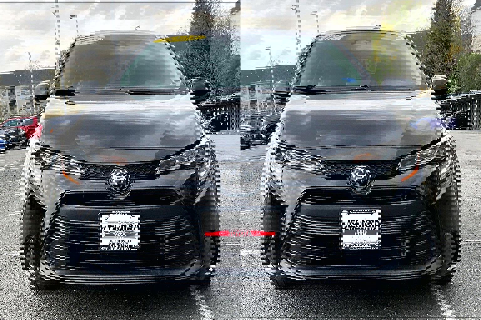 Used 2023 Toyota Corolla LE image 3