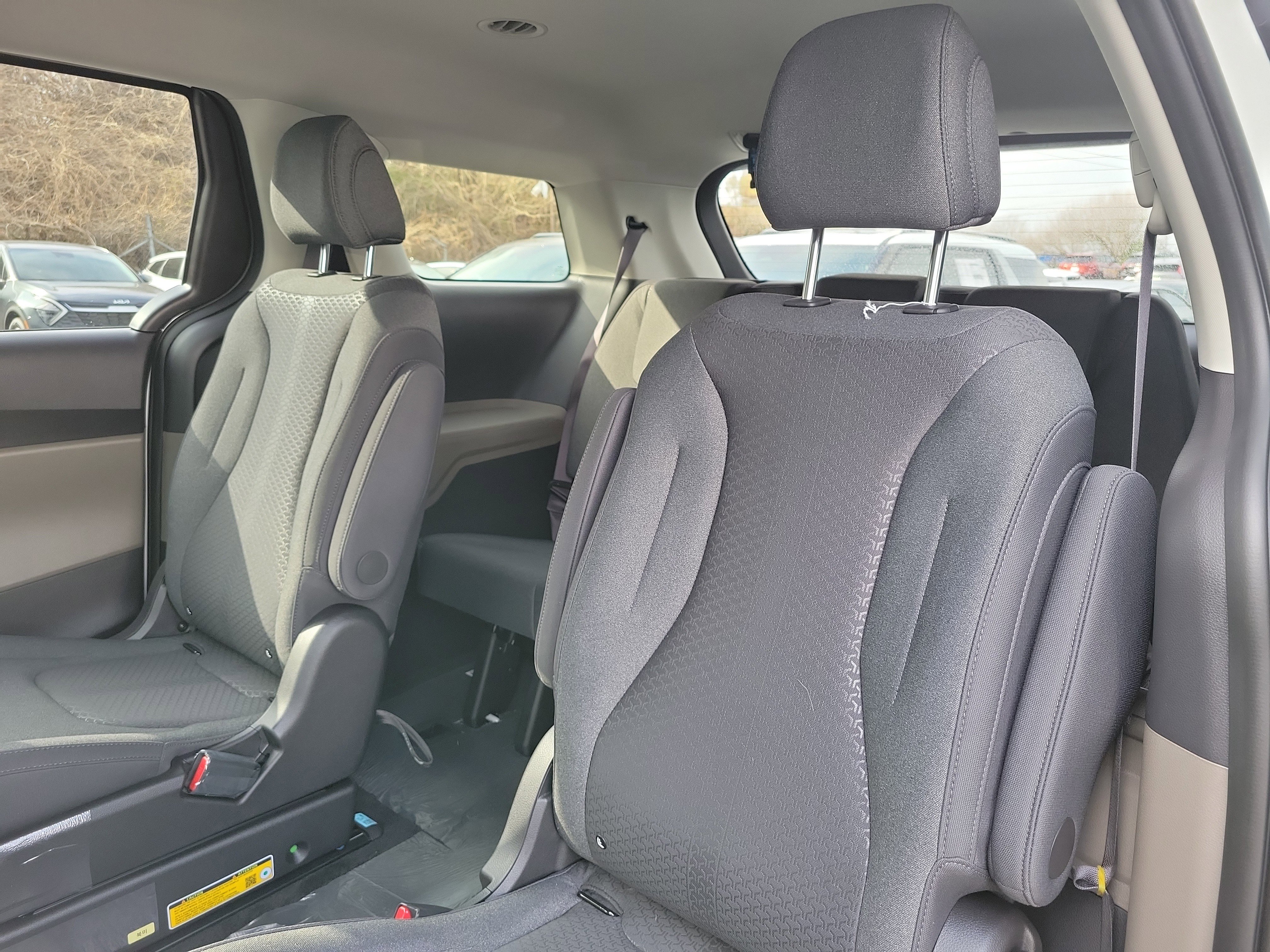 New 2026 Kia Carnival LX image 10