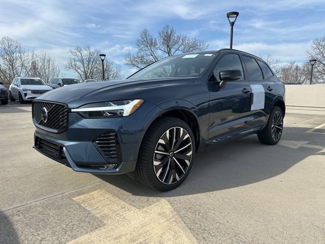 New 2026 Volvo XC60 B5 Ultra w/ Protection Package Premier image 3