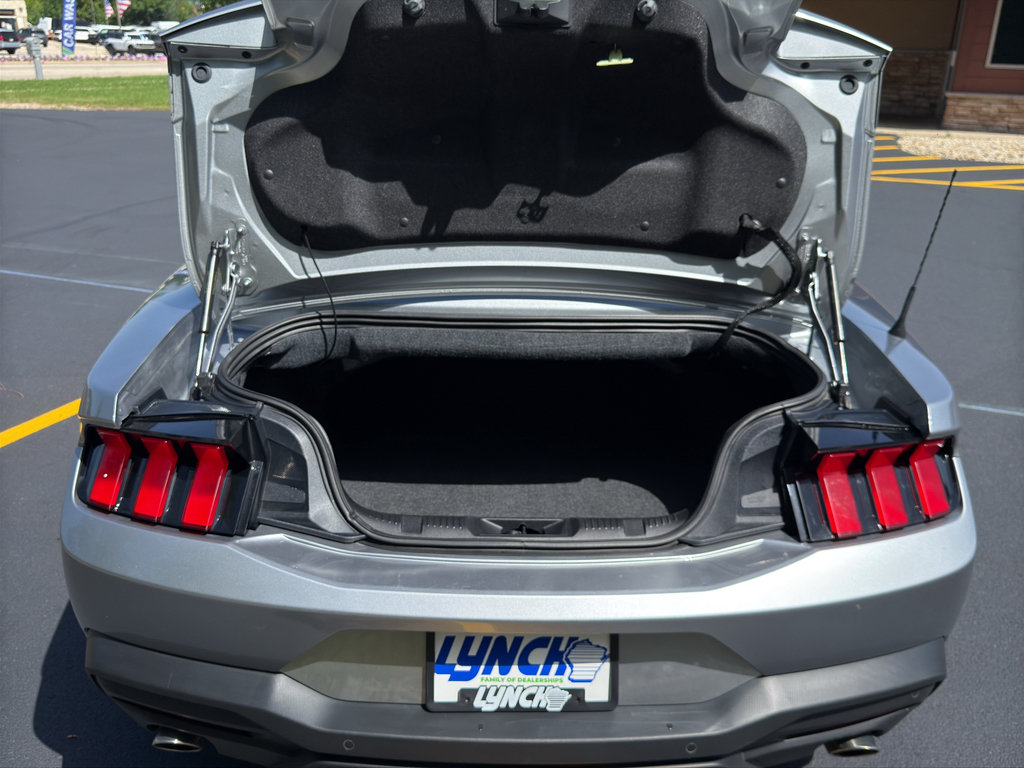 Used 2025 Ford Mustang Premium RWD image 22