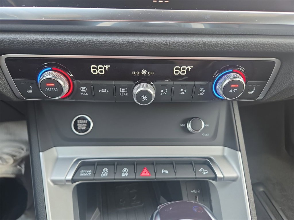 New 2025 Audi Q3 2.0T Premium image 18