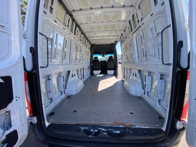 Used 2023 Mercedes-Benz Sprinter 2500 image 9