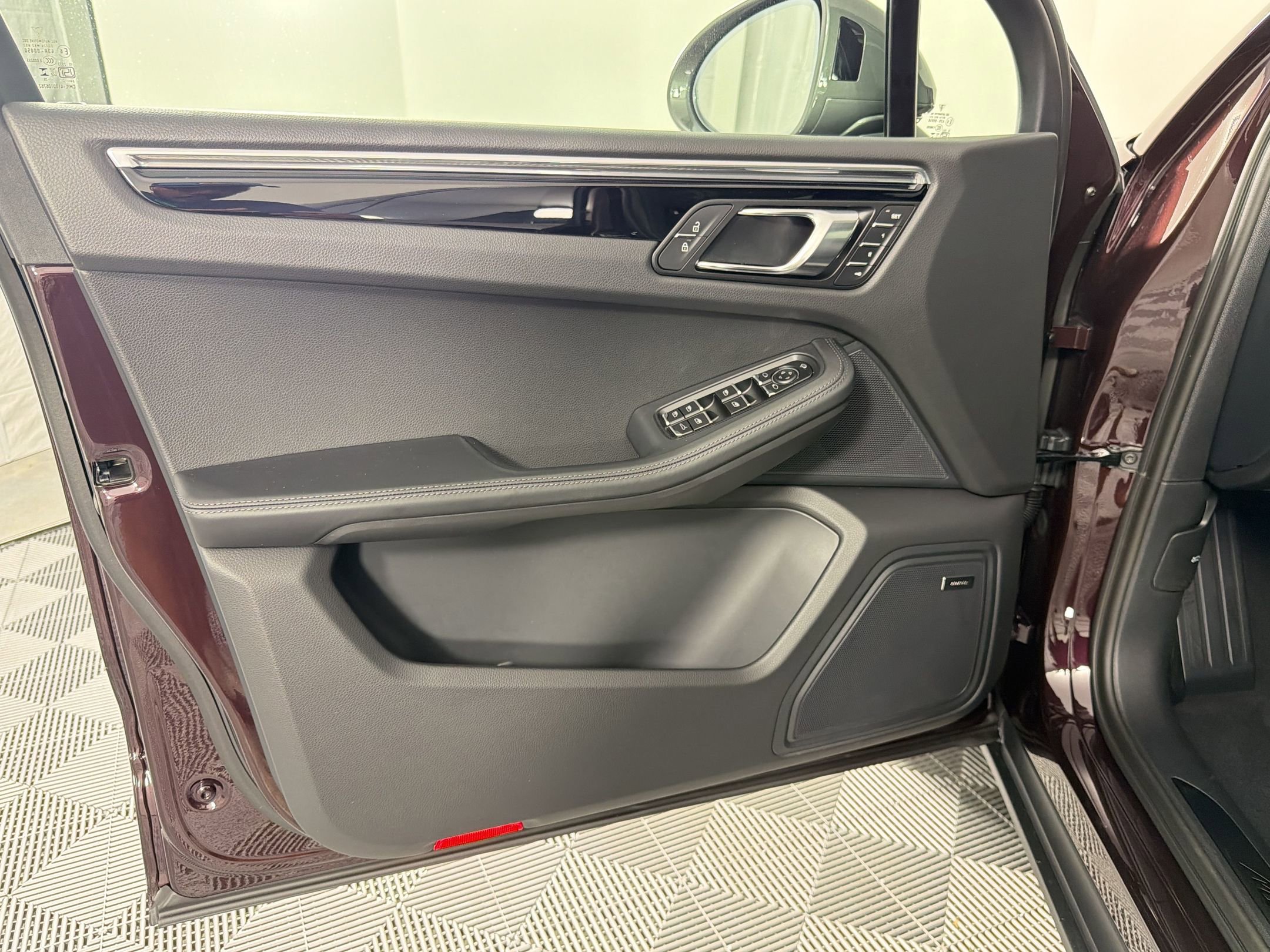 New 2026 Porsche Macan Turbo AWD/4WD image 14
