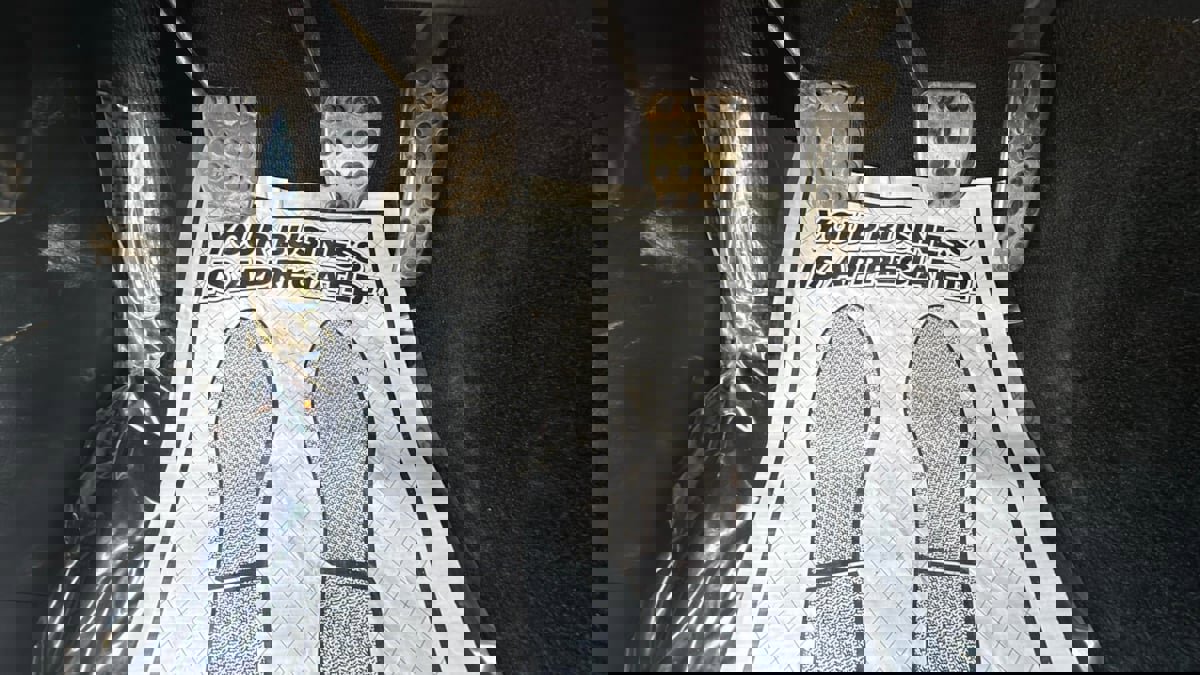 Used 2016 Dodge Challenger R/T Scat Pack w/ Leather Interior Group image 15