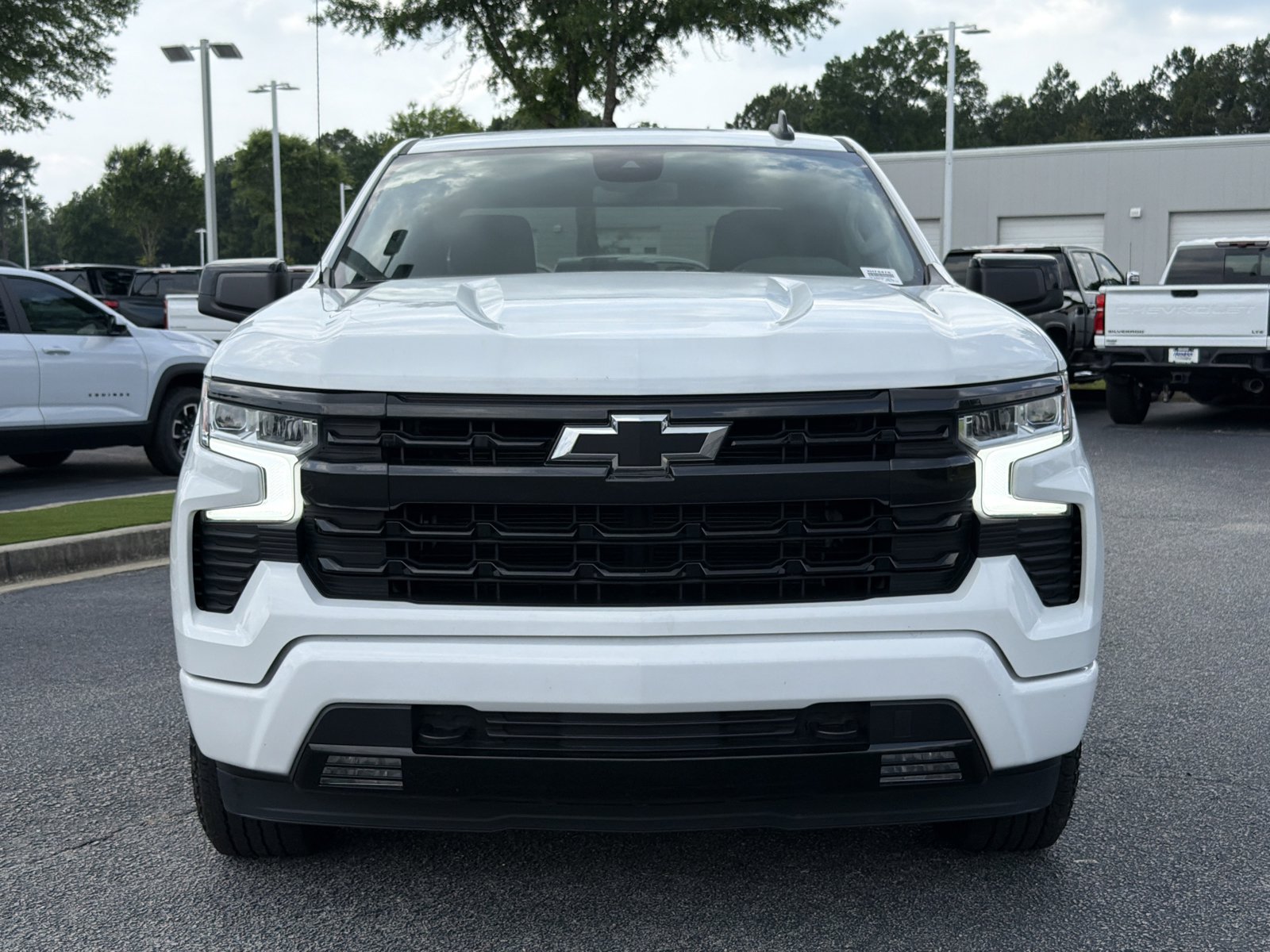 Used 2024 Chevrolet Silverado 1500 RST w/ Z71 Off-Road Package AWD/4WD image 6