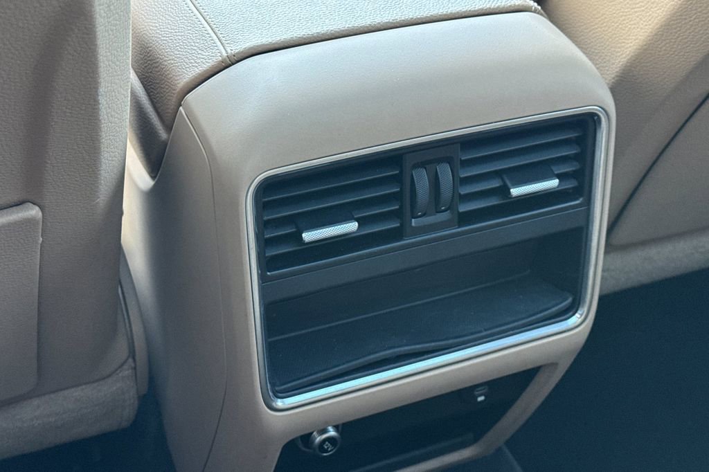 Used 2021 Porsche Cayenne Coupe image 16