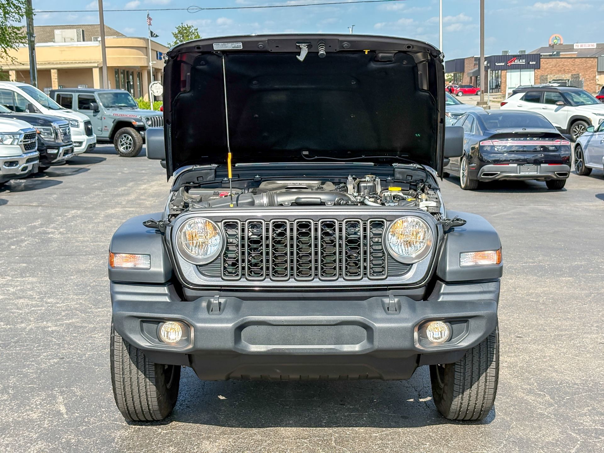Used 2025 Jeep Wrangler Unlimited Sport AWD/4WD image 33