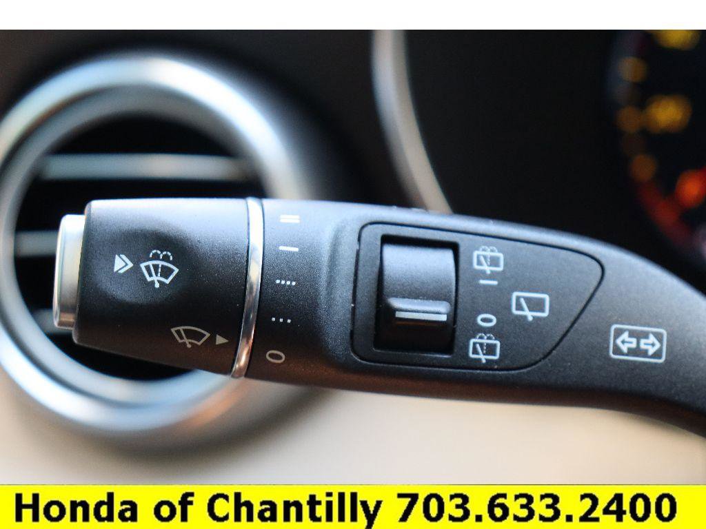 Used 2022 Mercedes-Benz GLC 300 4MATIC image 16