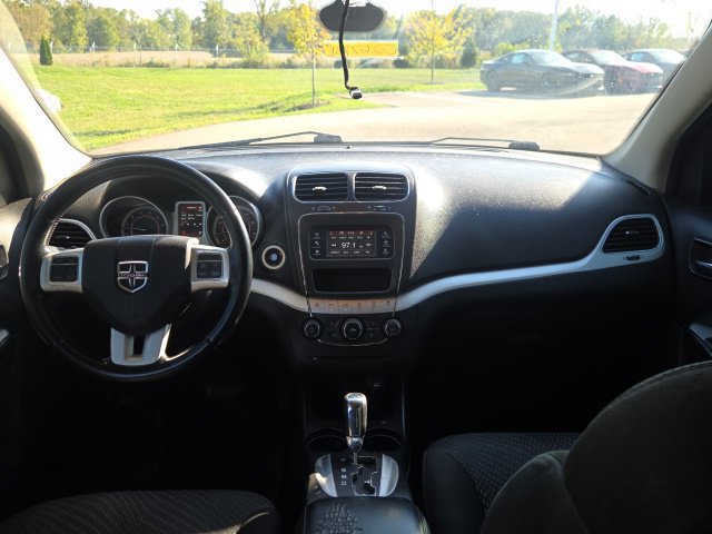 Used 2020 Dodge Journey SE FWD image 19