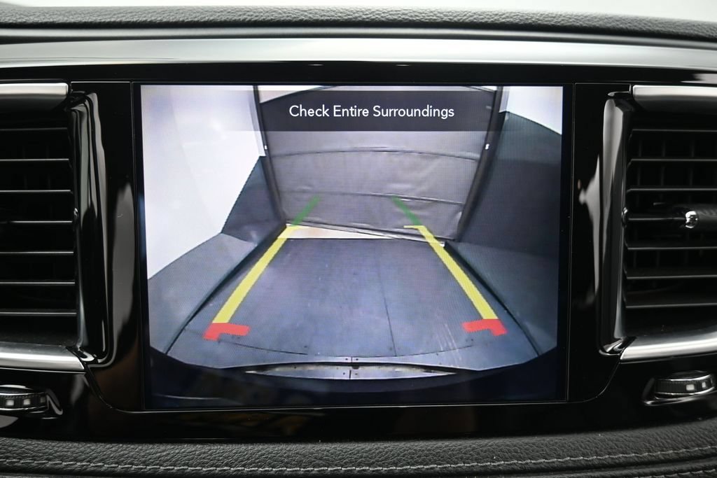 Used 2020 Chrysler Pacifica Limited FWD image 16