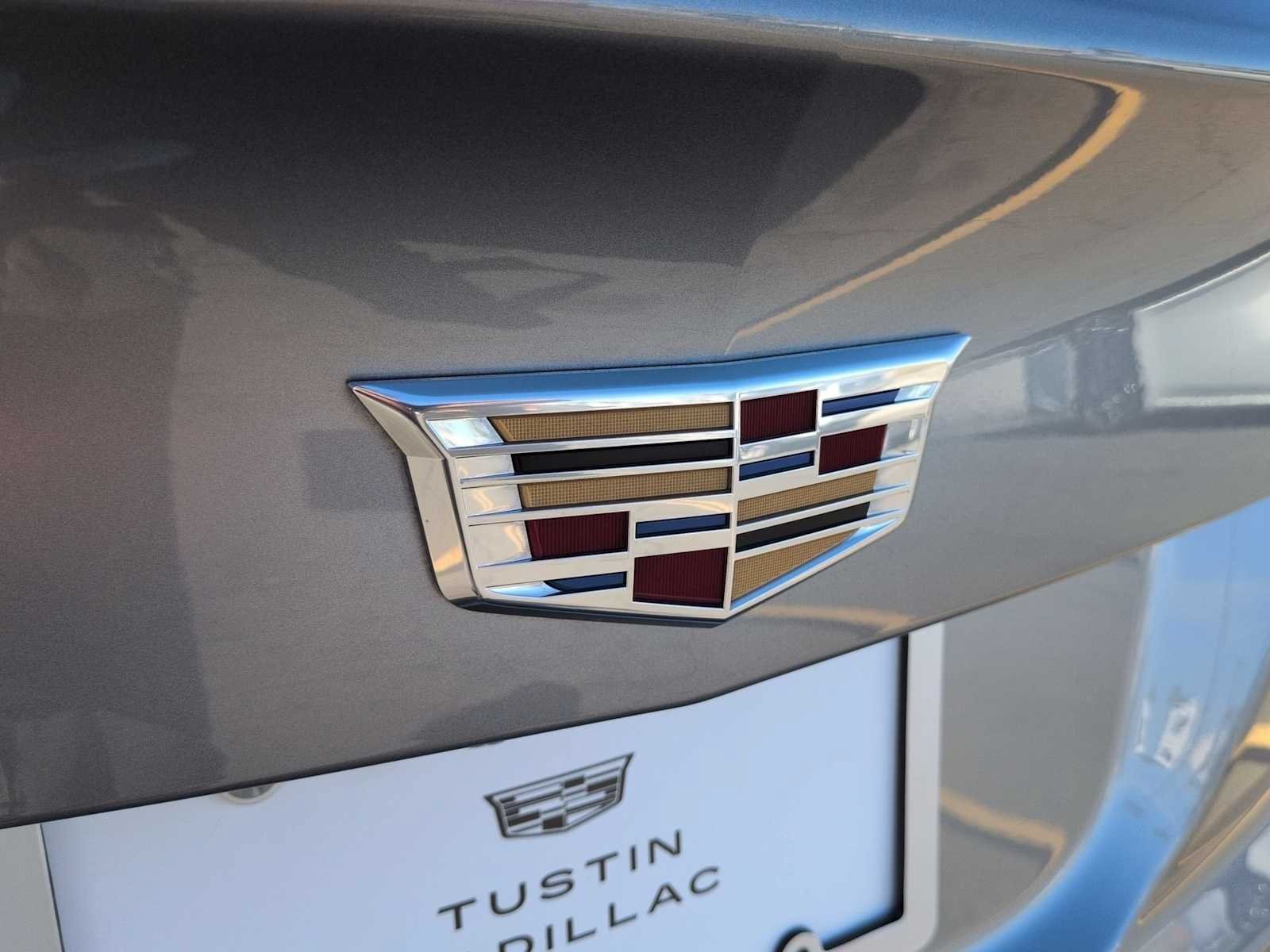 Certified 2024 Cadillac XT4 Luxury FWD image 8