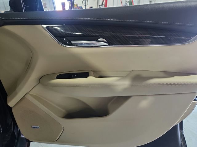 Used 2017 Cadillac XT5 FWD image 22