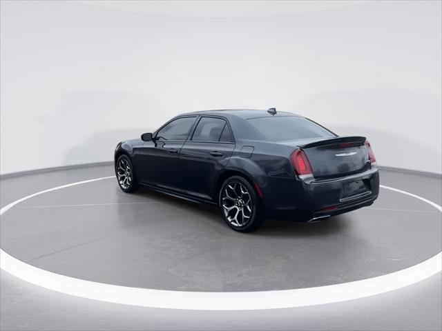Used 2018 Chrysler 300 S w/ 300S Premium Group image 6