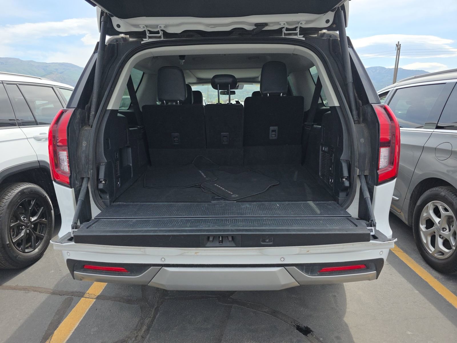 Used 2025 Ford Expedition Max Platinum AWD/4WD image 18