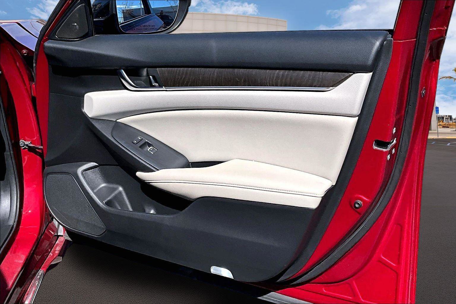 Used 2022 Honda Accord Touring image 22