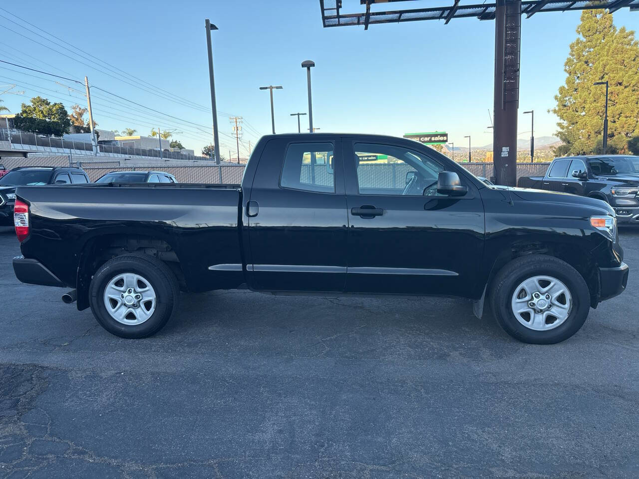 Used 2017 Toyota Tundra SR image 5