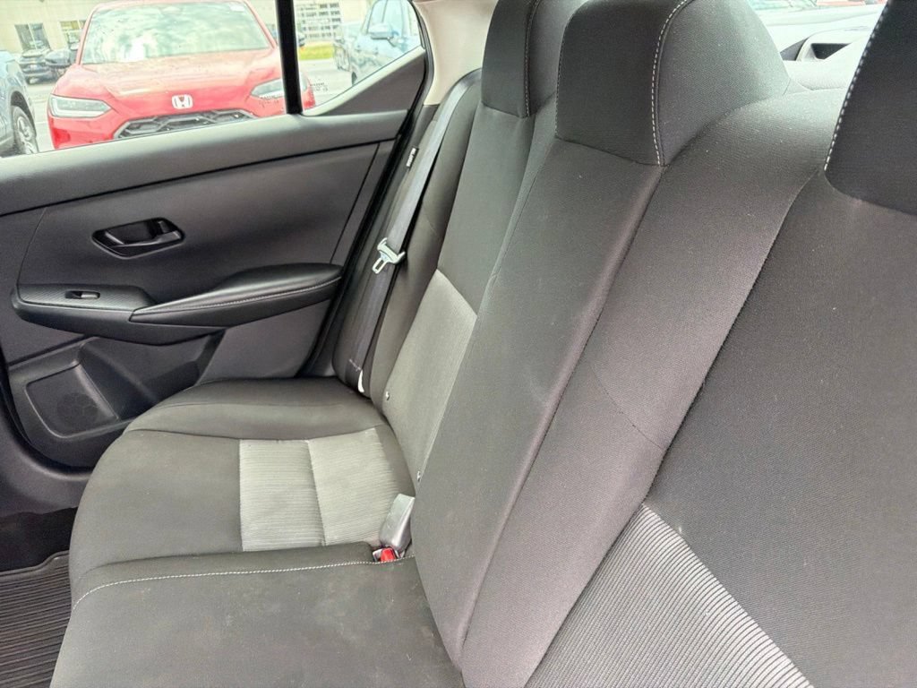 Used 2025 Nissan Sentra SV FWD image 14