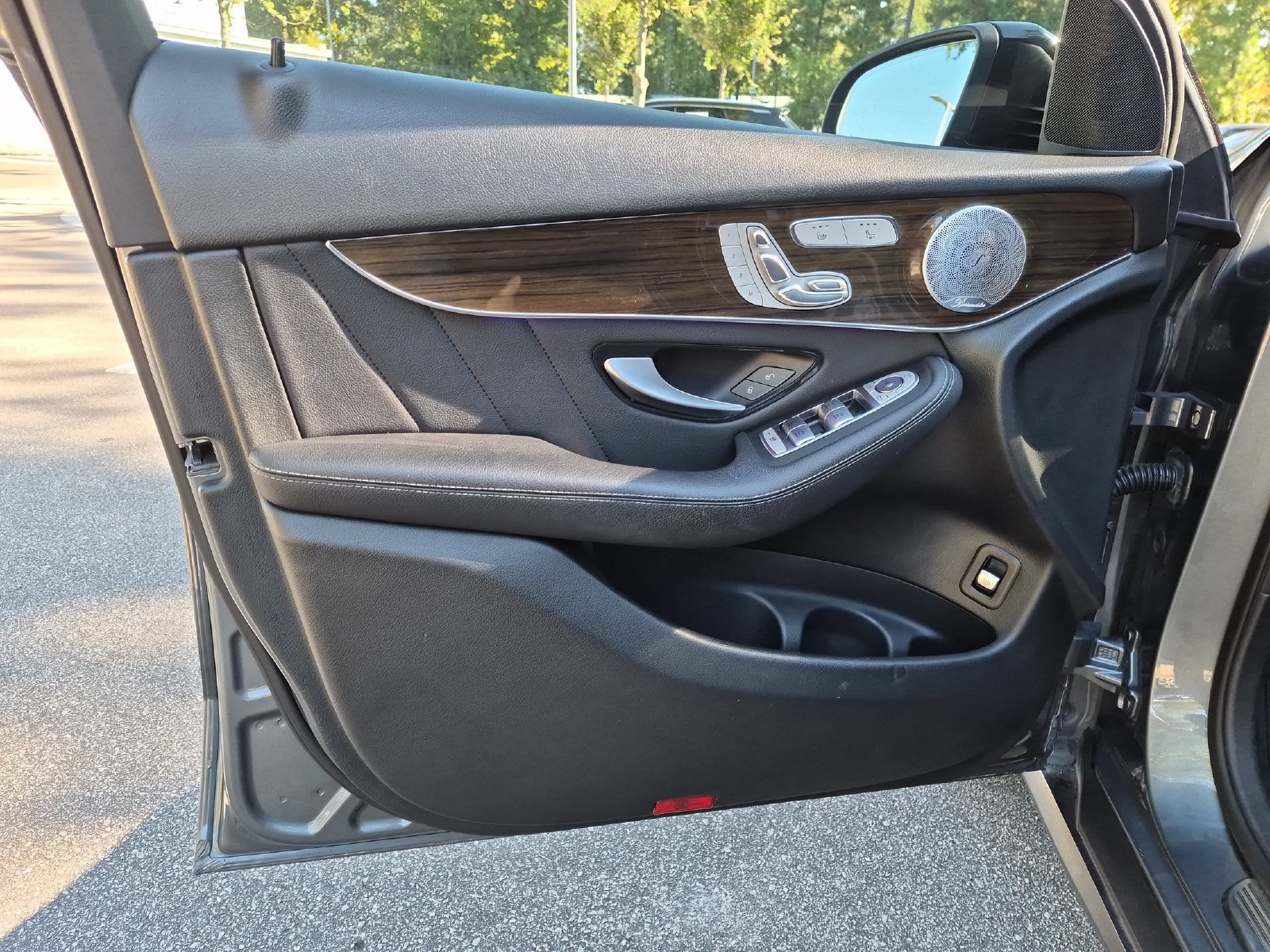Used 2021 Mercedes-Benz GLC 300 4MATIC image 12