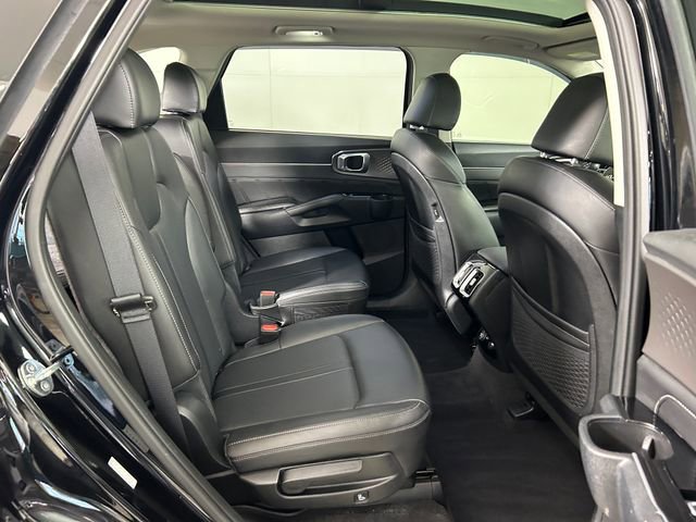Used 2023 Kia Sorento SX image 28