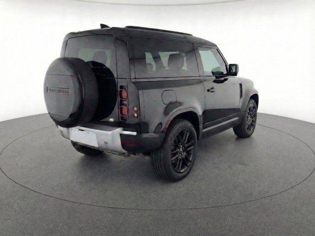 Used 2023 Land Rover Defender 90 S image 7