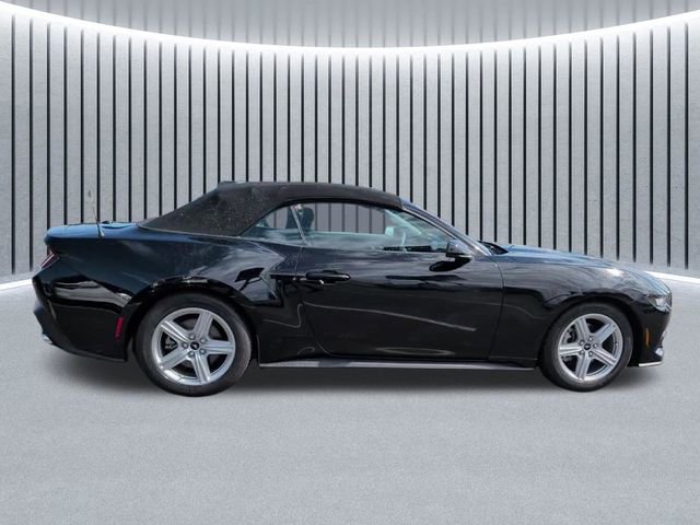 Used 2026 Ford Mustang Premium image 2