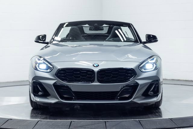 Used 2026 BMW Z4 M40i w/ Premium Package image 5