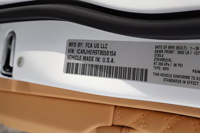 New 2026 Jeep Grand Cherokee Summit image 20
