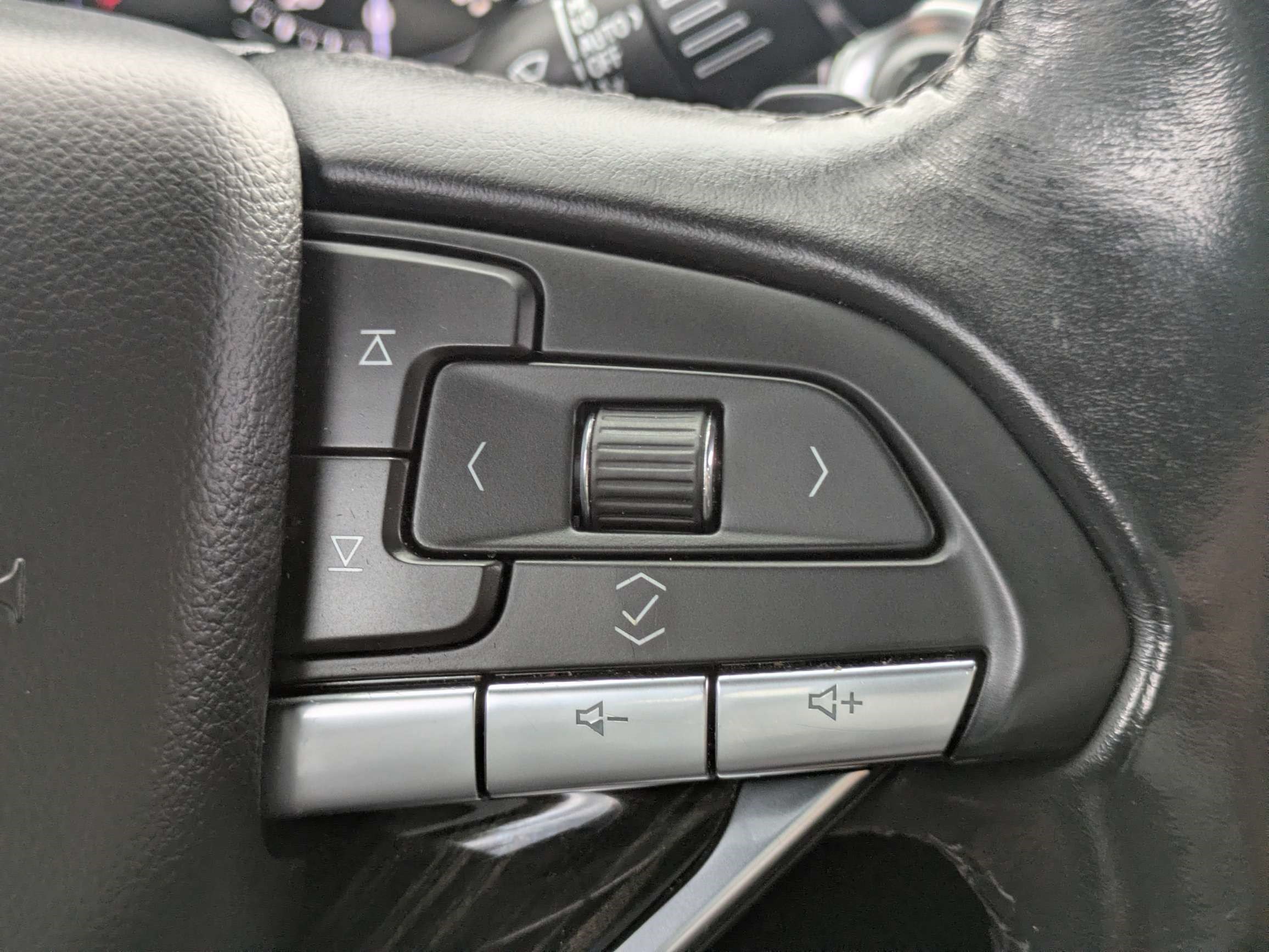 Used 2022 Cadillac XT6 Premium Luxury FWD image 27