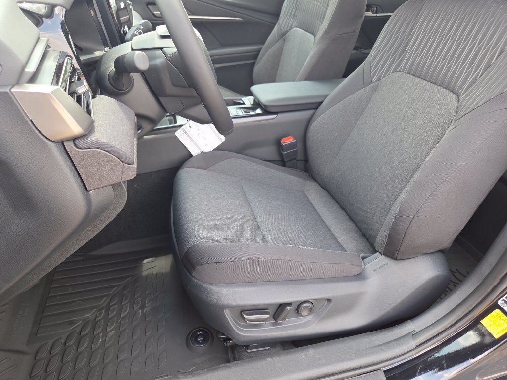 New 2026 Toyota Camry LE w/ Convenience Package FWD image 6