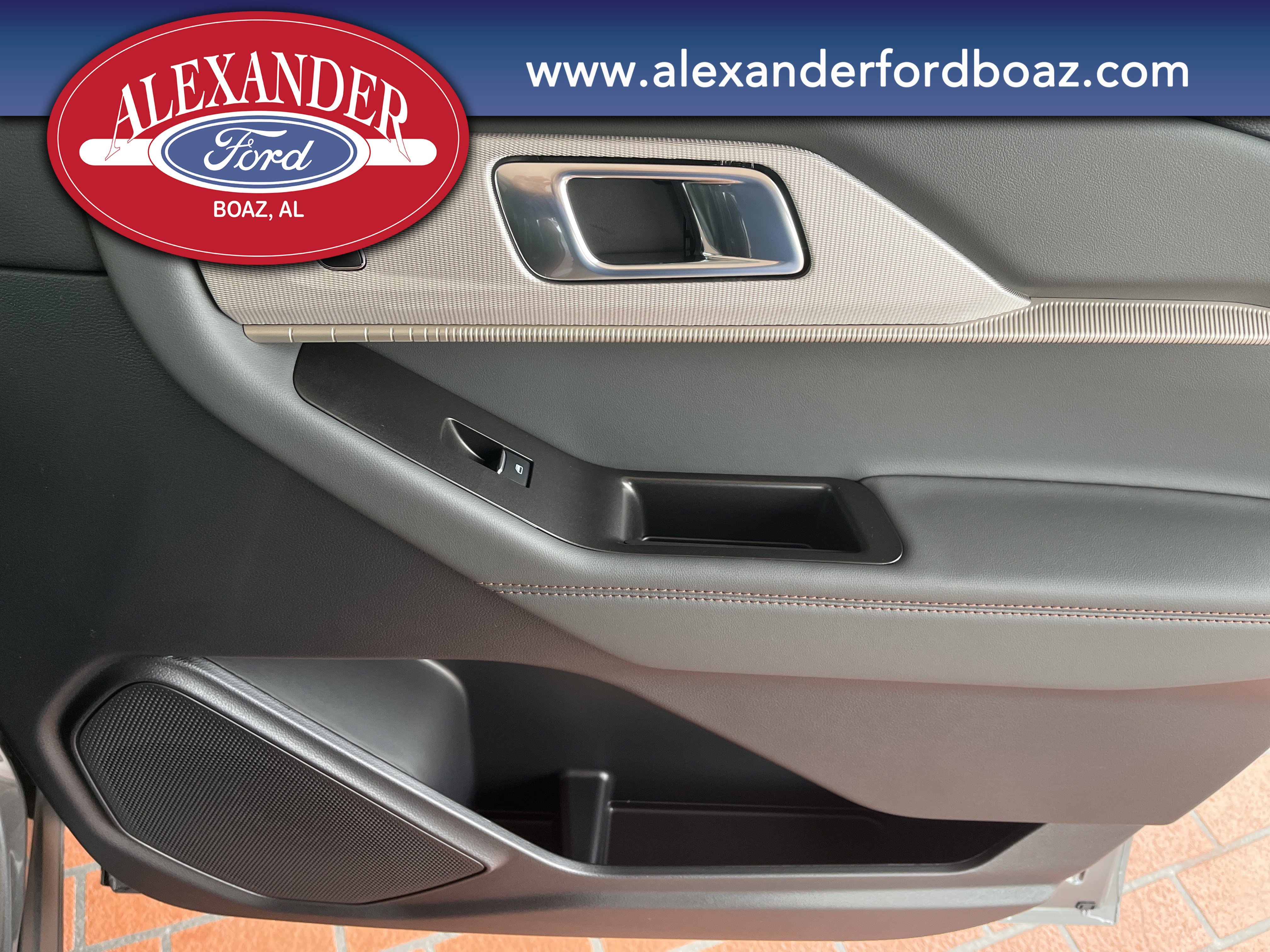 New 2026 Ford Explorer Active w/ Active Comfort Package image 15