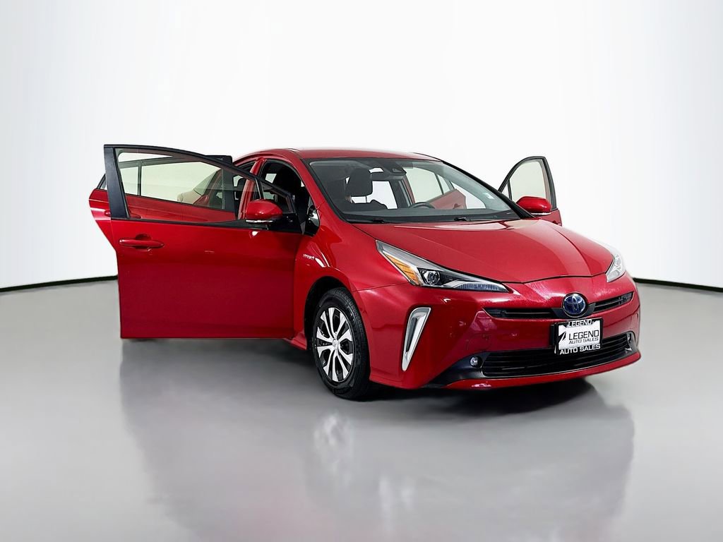 Used 2020 Toyota Prius LE image 16