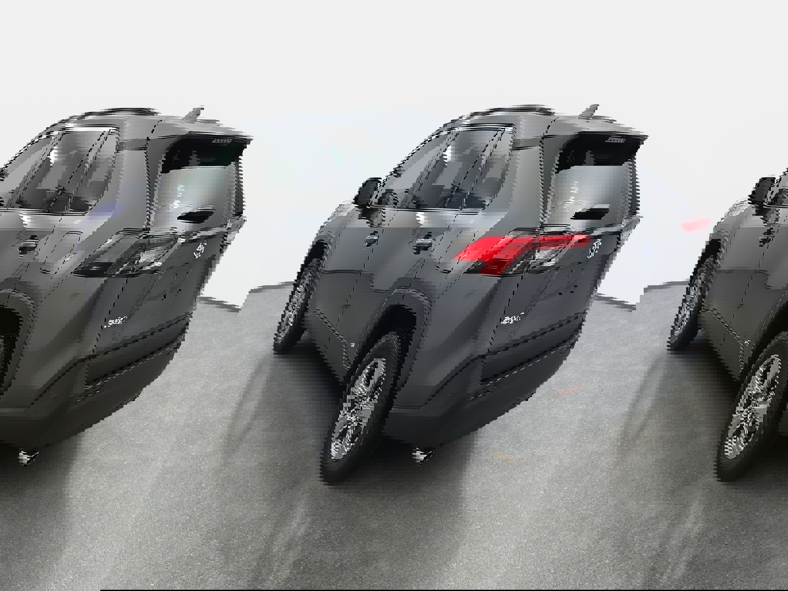 Used 2022 Toyota RAV4 XLE image 7