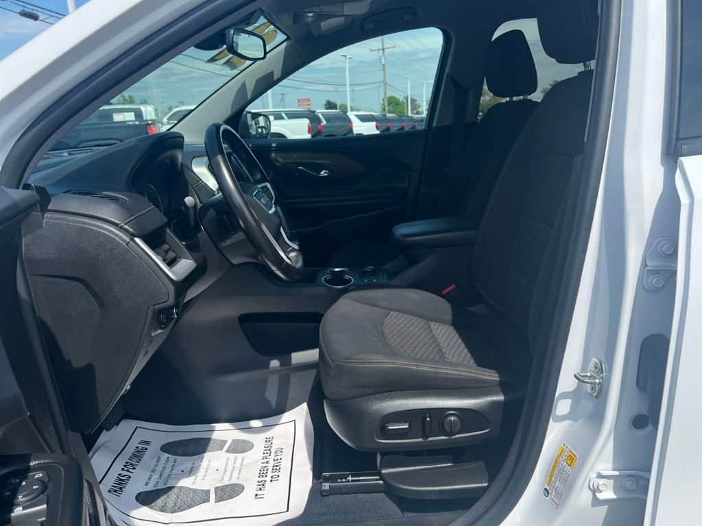 Used 2021 GMC Terrain SLE w/ Elevation Edition image 12
