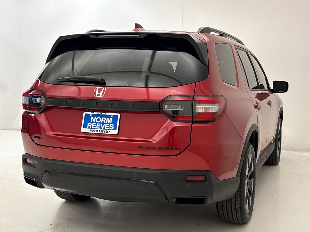 New 2026 Honda Pilot Black Edition image 9