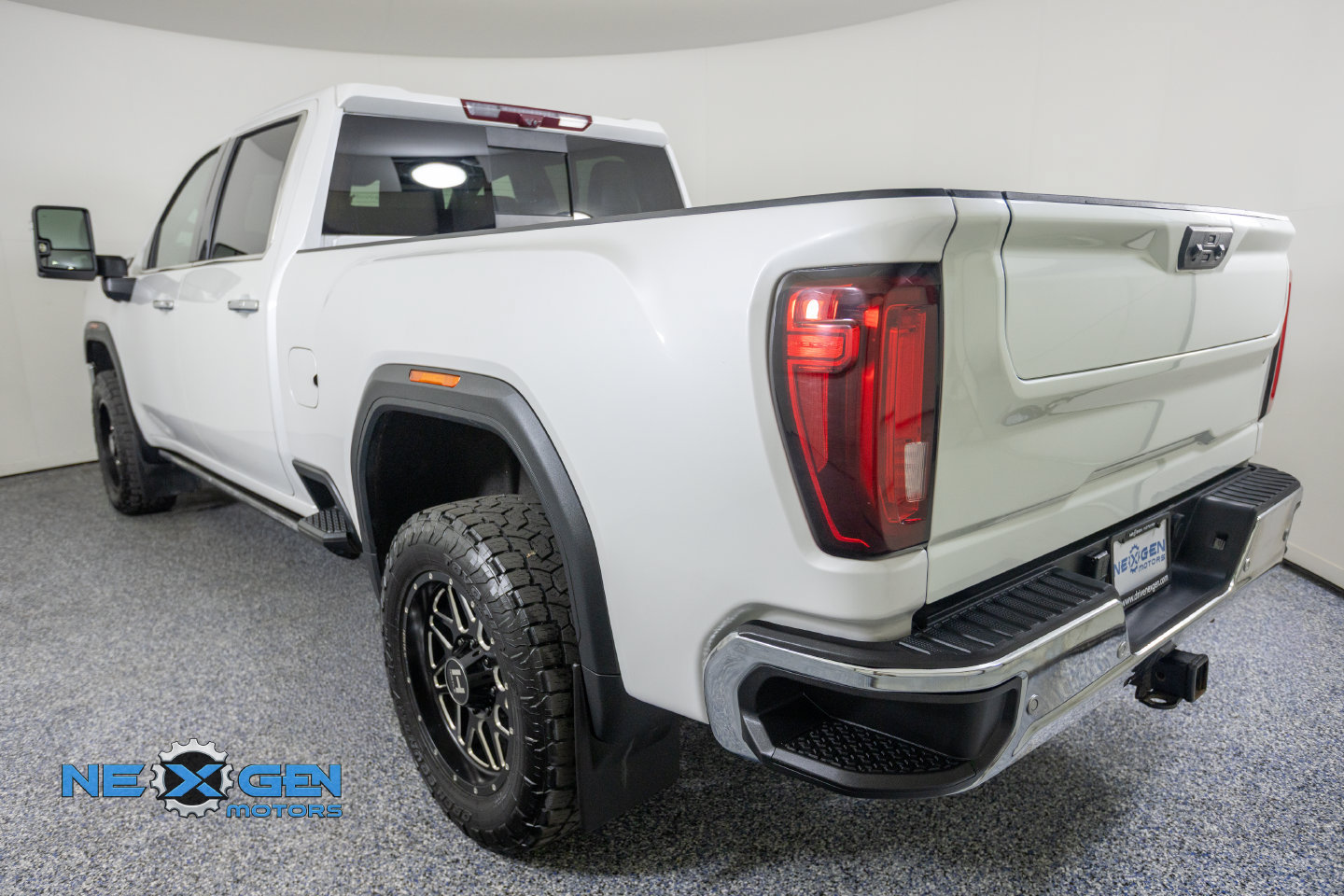 Used 2023 GMC Sierra 2500 Denali w/ Denali Ultimate Package AWD/4WD image 6