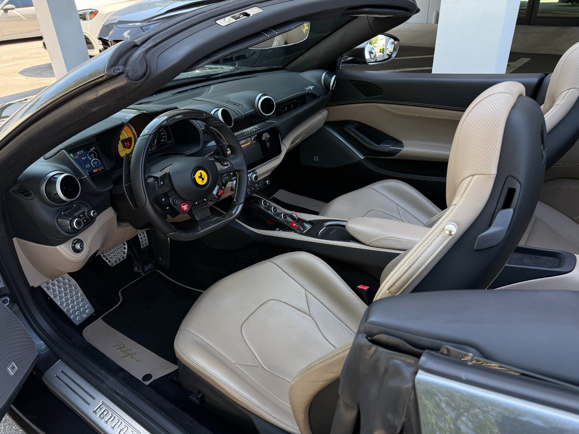 Used 2019 Ferrari Portofino RWD image 31