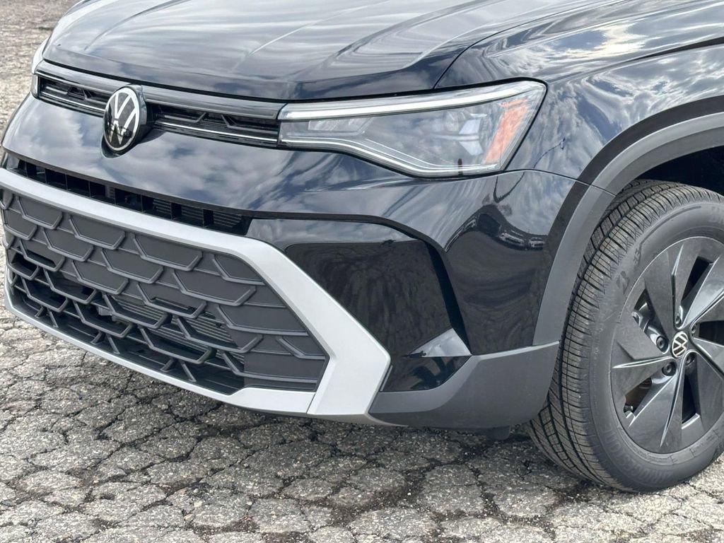 New 2025 Volkswagen Taos S FWD image 6