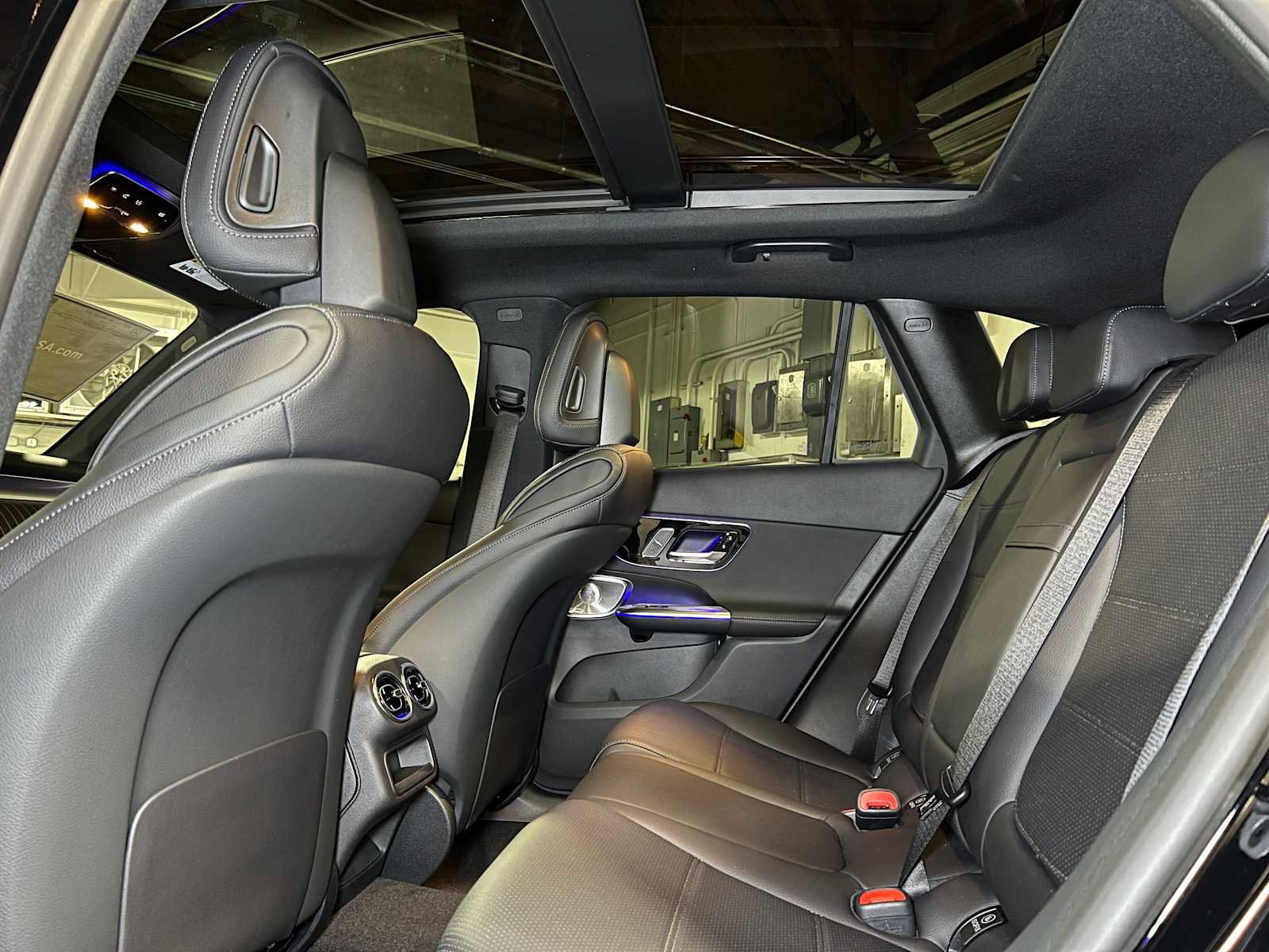 New 2025 Mercedes-Benz GLC 300 4MATIC image 17