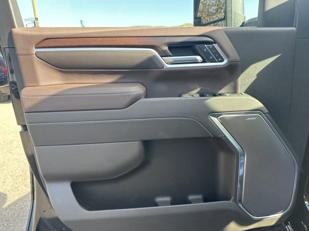 New 2025 GMC Sierra 3500 Denali w/ Technology Package image 6