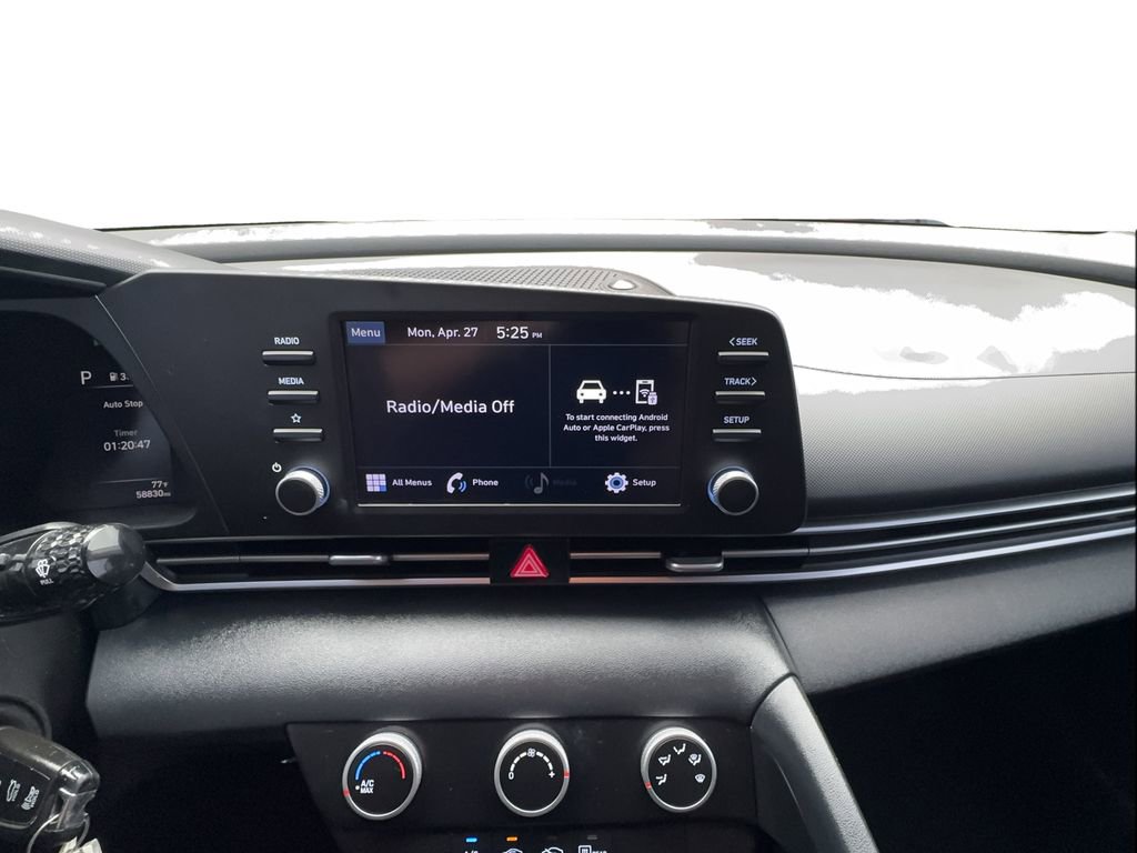 Used 2021 Hyundai Elantra SE FWD image 42