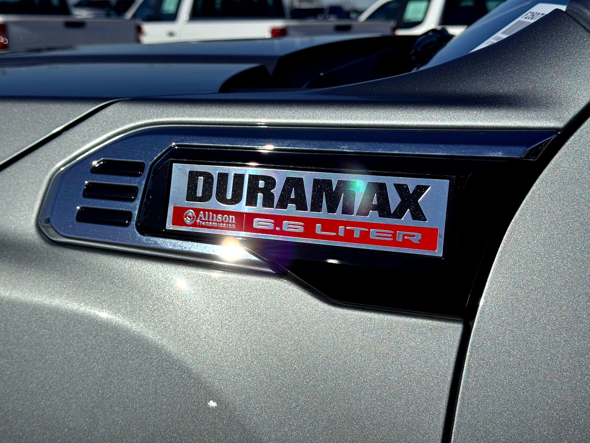 Used 2025 GMC Sierra 2500 SLT w/ SLT Convenience Package image 3