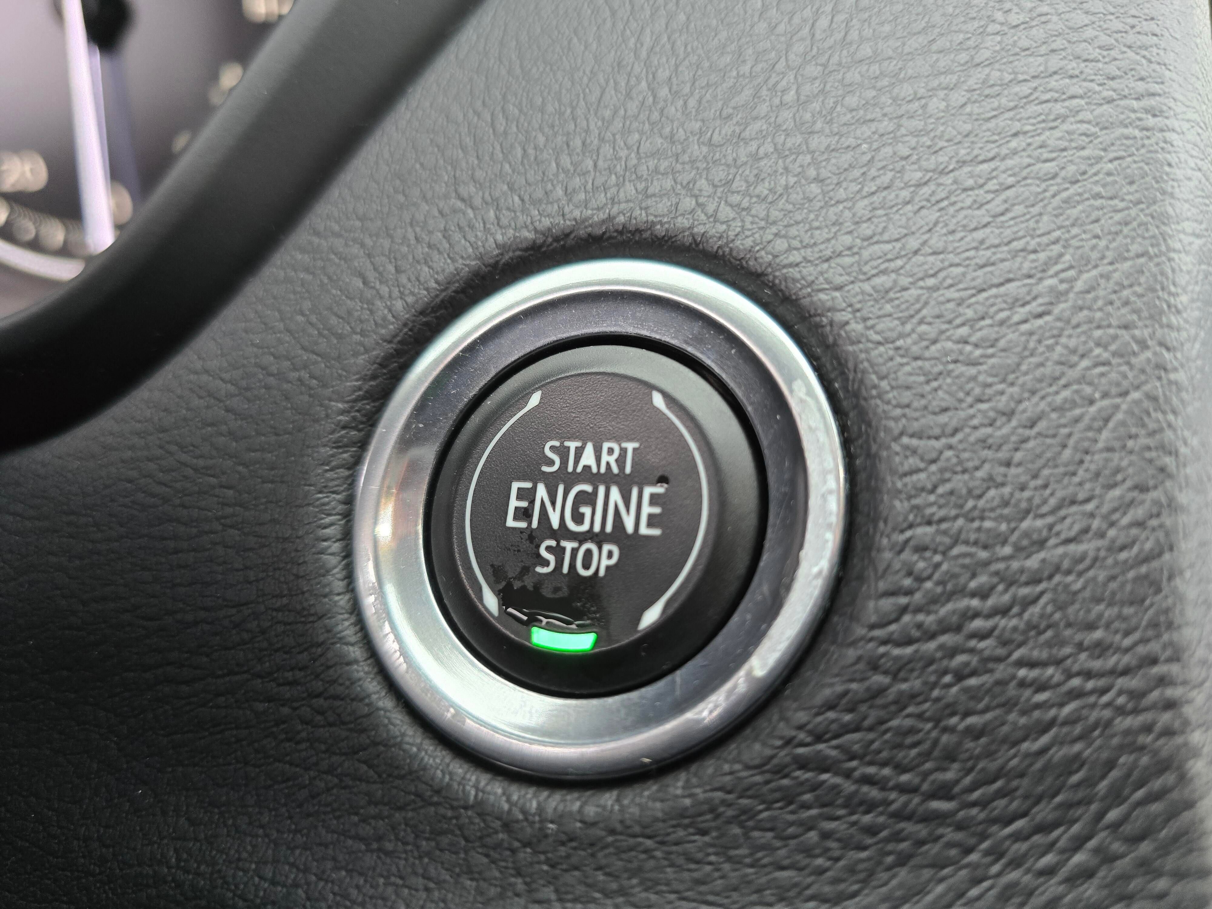 Used 2020 Cadillac XT4 Premium Luxury image 17