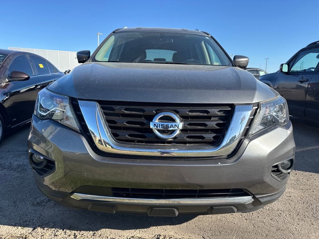 Used 2020 Nissan Pathfinder SL video 2