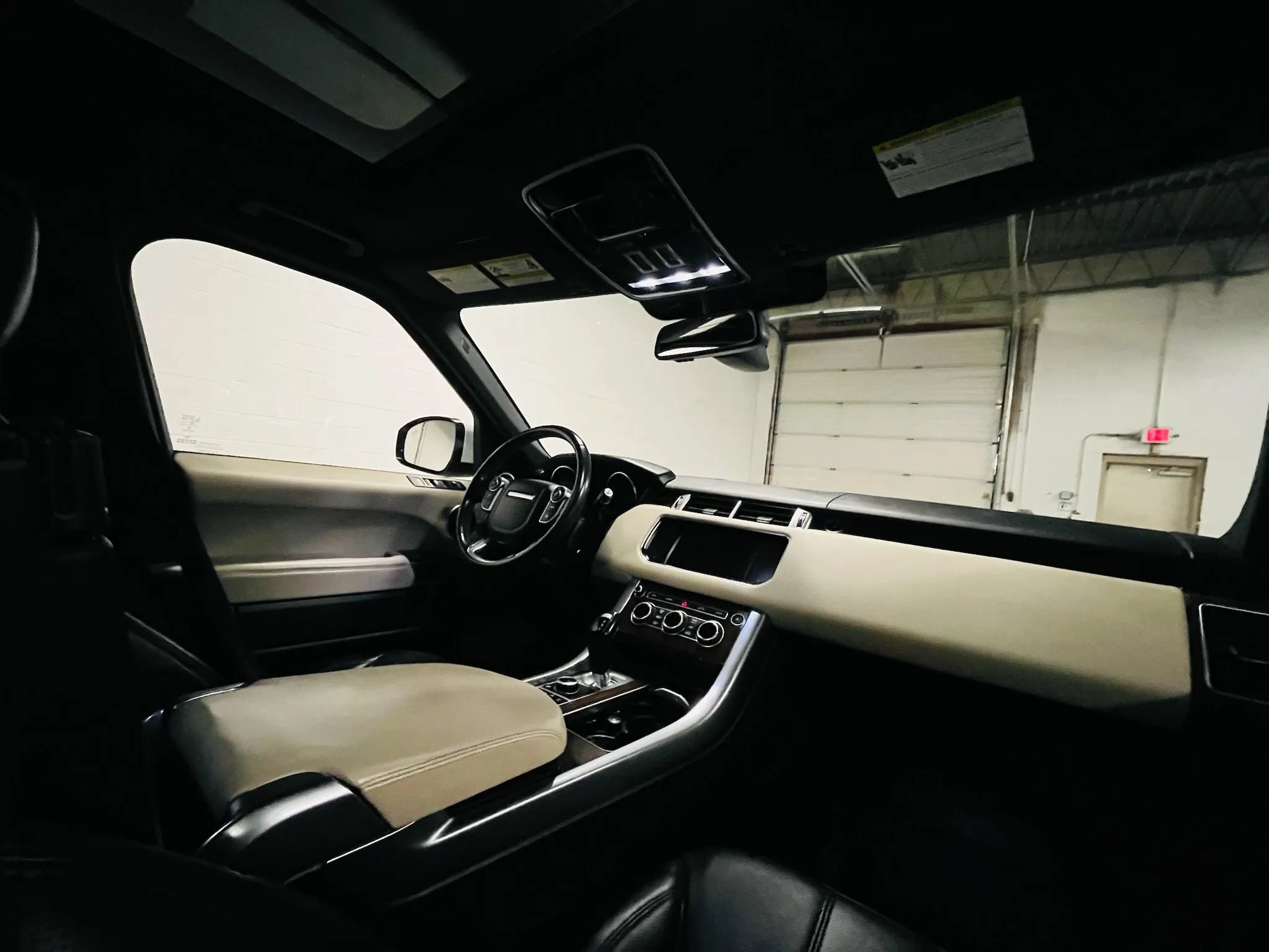 Used 2015 Land Rover Range Rover Sport HSE AWD/4WD image 13
